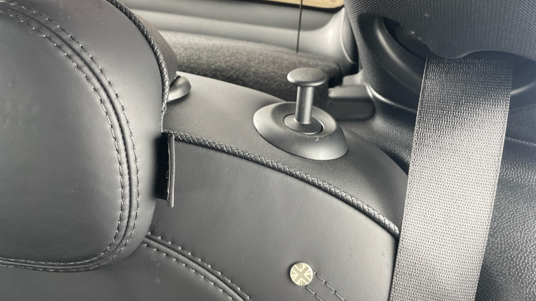 MINI Hatchback 2.0 Cooper S Exclusive 3dr Auto Petrol Hatchback